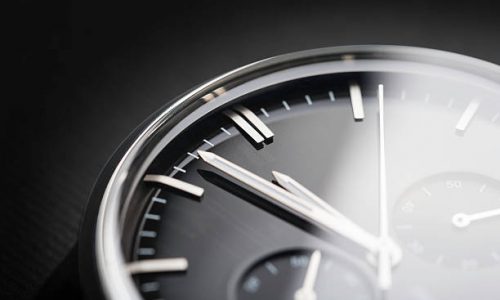 Comment positionner une horloge ?