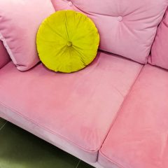 Comment entretenir un coussin rond en velours ?