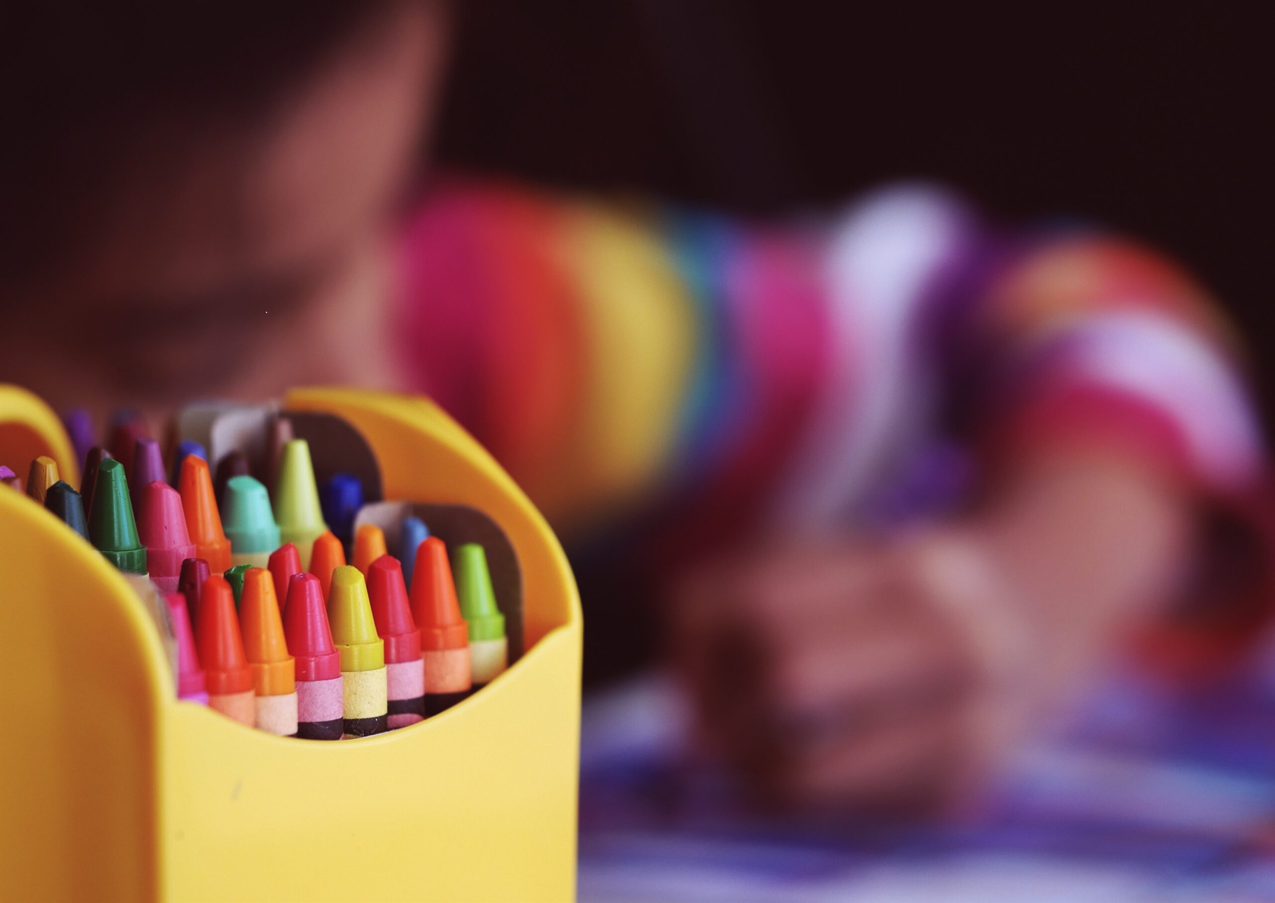 Comment choisir le bon pot à crayon en bois pour votre bureau